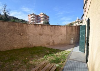 Three-room apartment Via Ovada, Genova (neighborhood Voltri) - photo 1