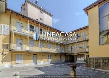 Quadrilocale via Cavour 62, Corsico - foto 1