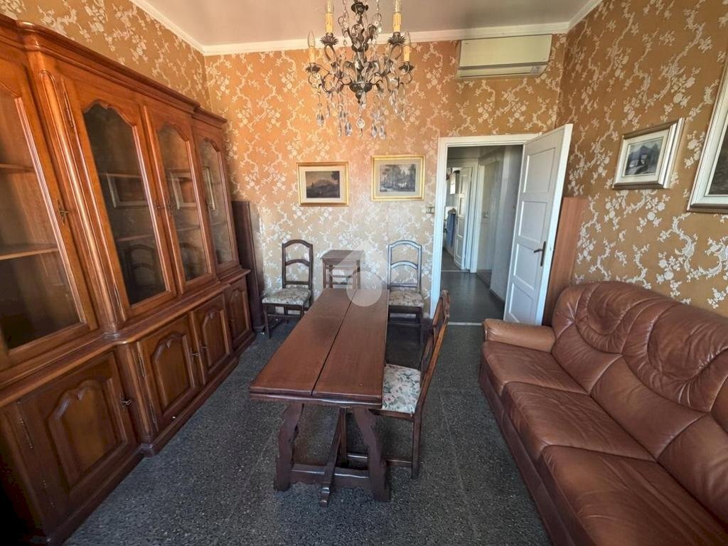 Three-room apartment Via Coronata, Genova (neighborhood Coronata) - photo 1