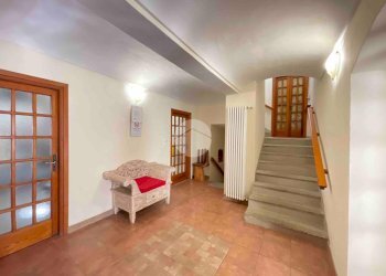 Three-family Villa Asti Frazione Mombarone, Asti - photo 14