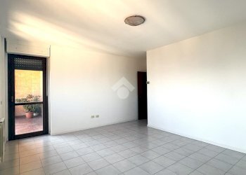 Three-room apartment Via Emma Gramatica, Parma (neighborhood Paradigna) - photo 3