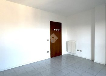 Three-room apartment Via Emma Gramatica, Parma (neighborhood Paradigna) - photo 11