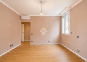 One-room apartment Viale Mentana, Parma - photo 8
