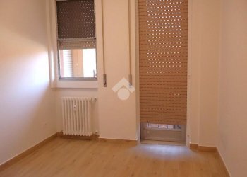 Three-room apartment Via Fratelli Vigorelli, hamlet Milano Due, Segrate - photo 7