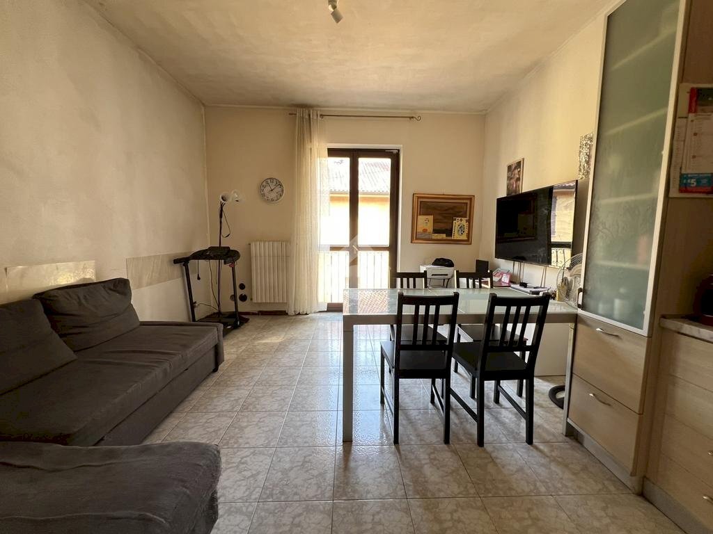 Two-room apartment Via Cesare Battisti, Carugate - photo 2