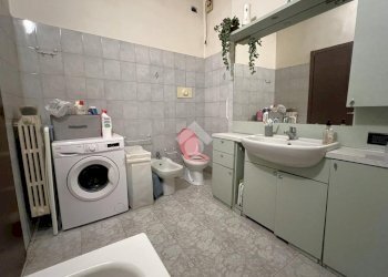 Two-room apartment Via Cesare Battisti, Carugate - photo 24