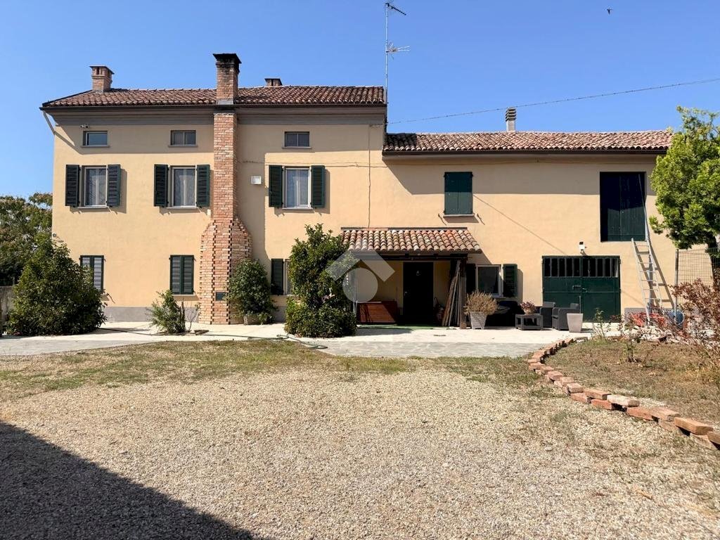 Casa indipendente Via castelnuovo, Sale - foto 1