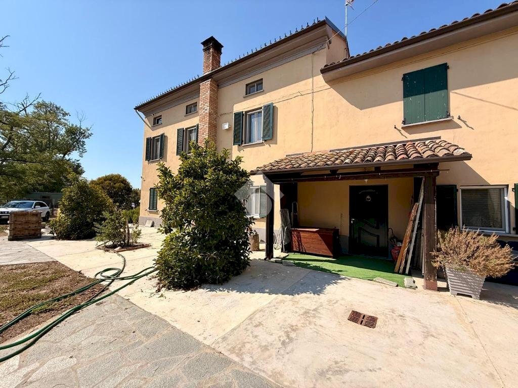 Casa indipendente Via castelnuovo, Sale - foto 3