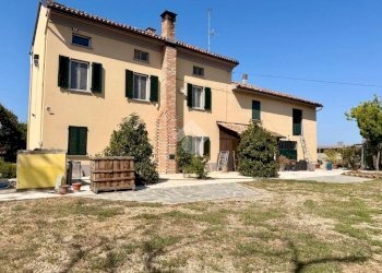 Casa indipendente Via castelnuovo, Sale - foto 2