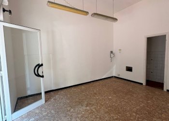 Foto 2 - Commercial Activity Via Carbone, Genova - photo 2