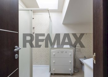 Bagno - Trilocale via giardino
 
26, Bovisio-Masciago - foto 15