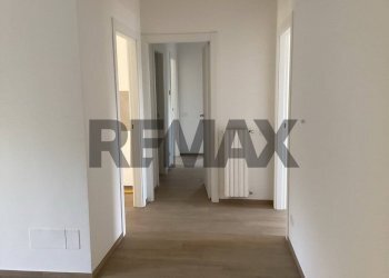 Hall / corridoio - Quadrilocale Via Rocco Di Cillo
 
16, Bari - foto 4