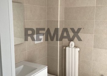 Bagno - Quadrilocale Via Rocco Di Cillo
 
16, Bari - foto 8