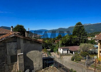 Vista delle montagne - Casa indipendente Via Roggiolo
 
170, Luino - foto 1