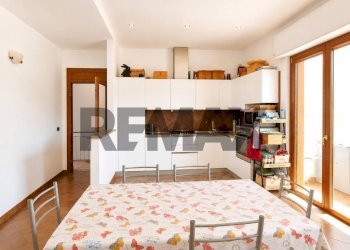 Sala da pranzo - Villa Via Europa
 
21, Leggiuno - foto 10