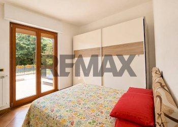 Camera / camera da letto - Villa Via Europa
 
21, Leggiuno - foto 12
