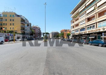 Edificio all\'aperto - Four-room apartment Piazza Irnerio
nn, Roma - photo 2