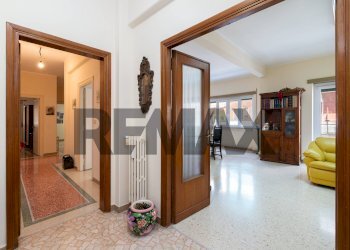 Hall / corridoio - Four-room apartment Piazza Irnerio
nn, Roma - photo 11
