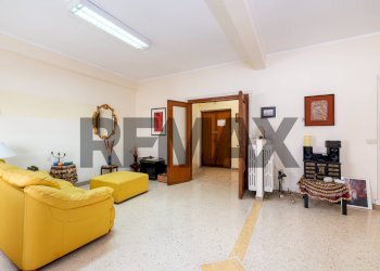 Soggiorno - Four-room apartment Piazza Irnerio
nn, Roma - photo 14