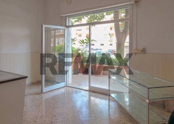 Ricezione / Lobby - Locale Commerciale Via Giuseppe Pitre'
2H, Palermo - foto 1