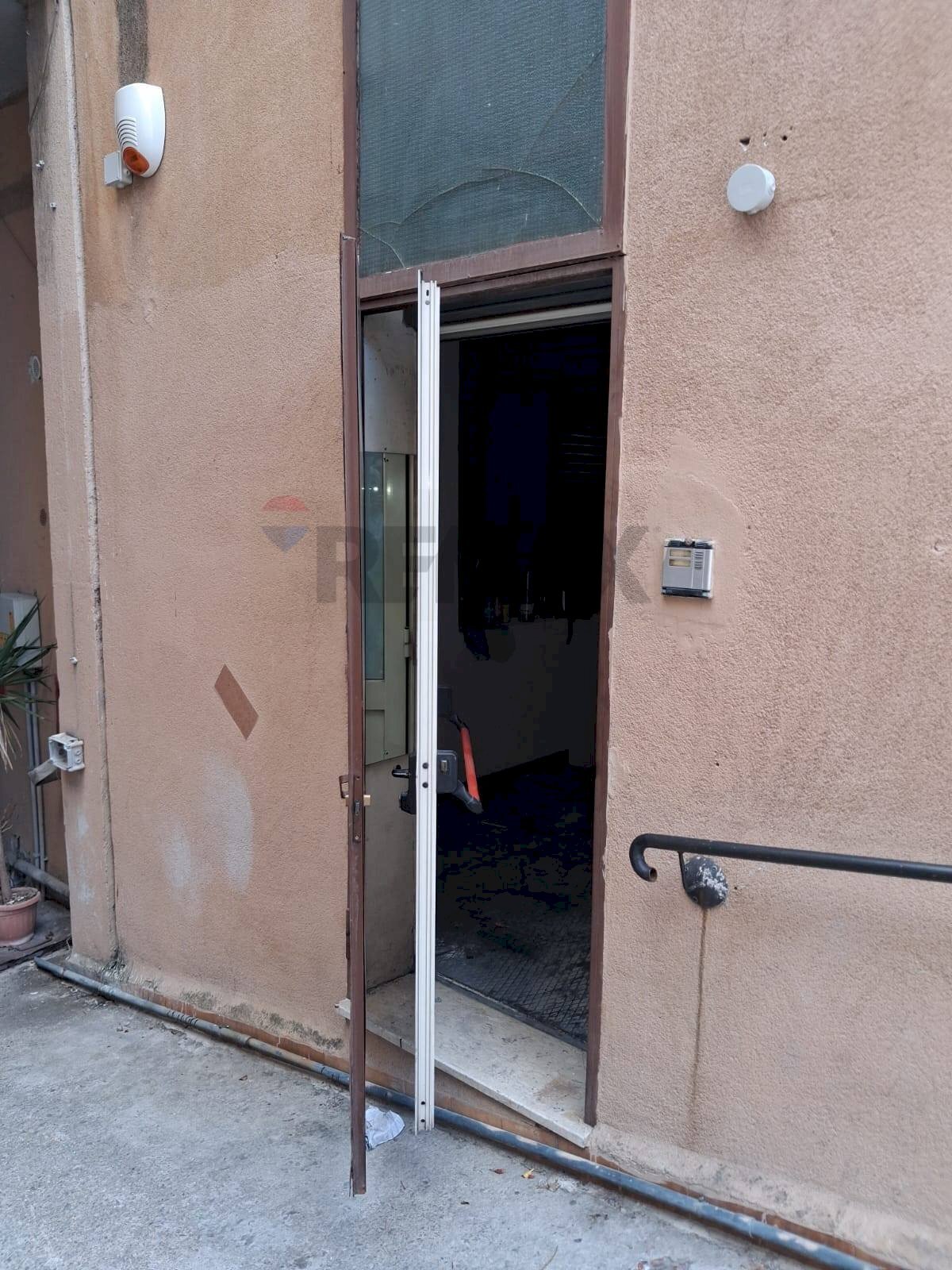 Edificio all\'aperto - Commercial Premises Via Polito
7, Palermo - photo 3