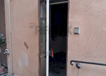 Edificio all\'aperto - Commercial Premises Via Polito
 
7, Palermo - photo 3