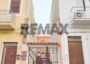 Edificio all\'aperto - Villa Via Nino Bixio
 
294, Vittoria - photo 1