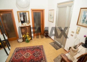 Hall / corridoio - Villa Via Nino Bixio
 
294, Vittoria - photo 10