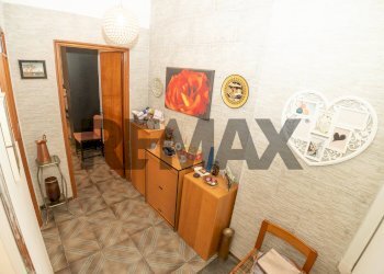 Hall / corridoio - Villa Via Nino Bixio
 
294, Vittoria - photo 30