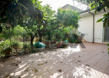 Terrazza - Villa Via Nino Bixio
 
294, Vittoria - photo 53