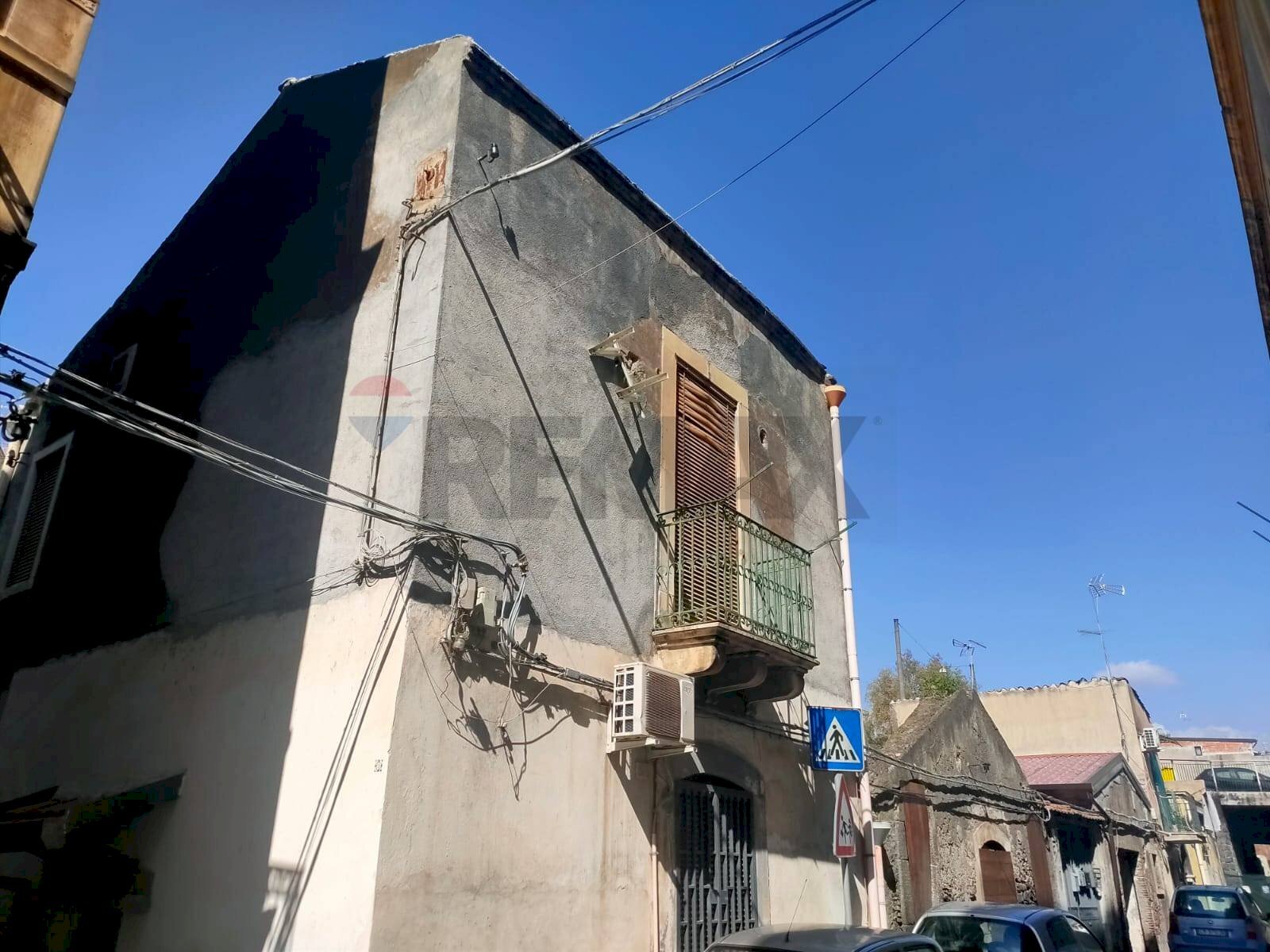Edificio all\'aperto - Casa semi indipendente Via Orfanotrofio
51, Catania - foto 2