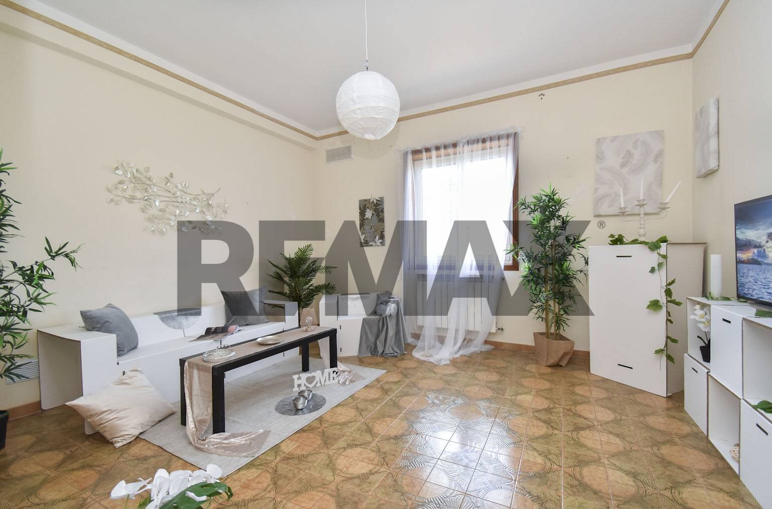 Soggiorno - Three-room apartment Via Sottotenente Cantone
 
12, Mascalucia - photo 1