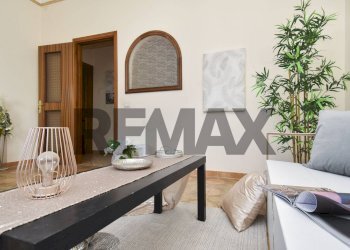 Soggiorno - Three-room apartment Via Sottotenente Cantone
 
12, Mascalucia - photo 7