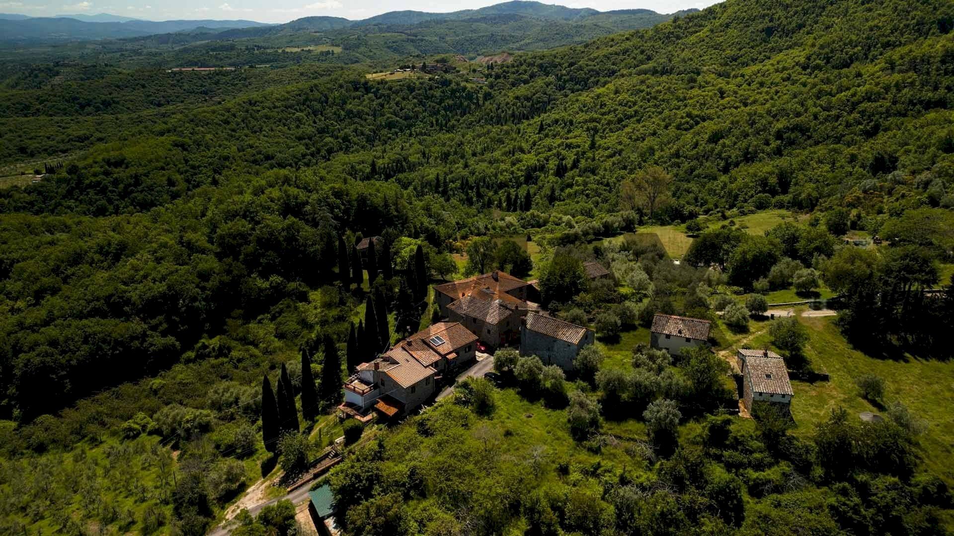 Vista delle montagne - Rustico Località Casignano
 
81, Cavriglia - foto 1