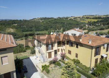 Casa all\'aperto - Quadrilocale Via Antonio Gramsci
 
45, Castelplanio - foto 30