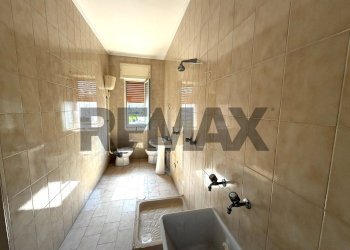 Bagno - Quadrilocale Traversa etna
 
17, Casoria - foto 5
