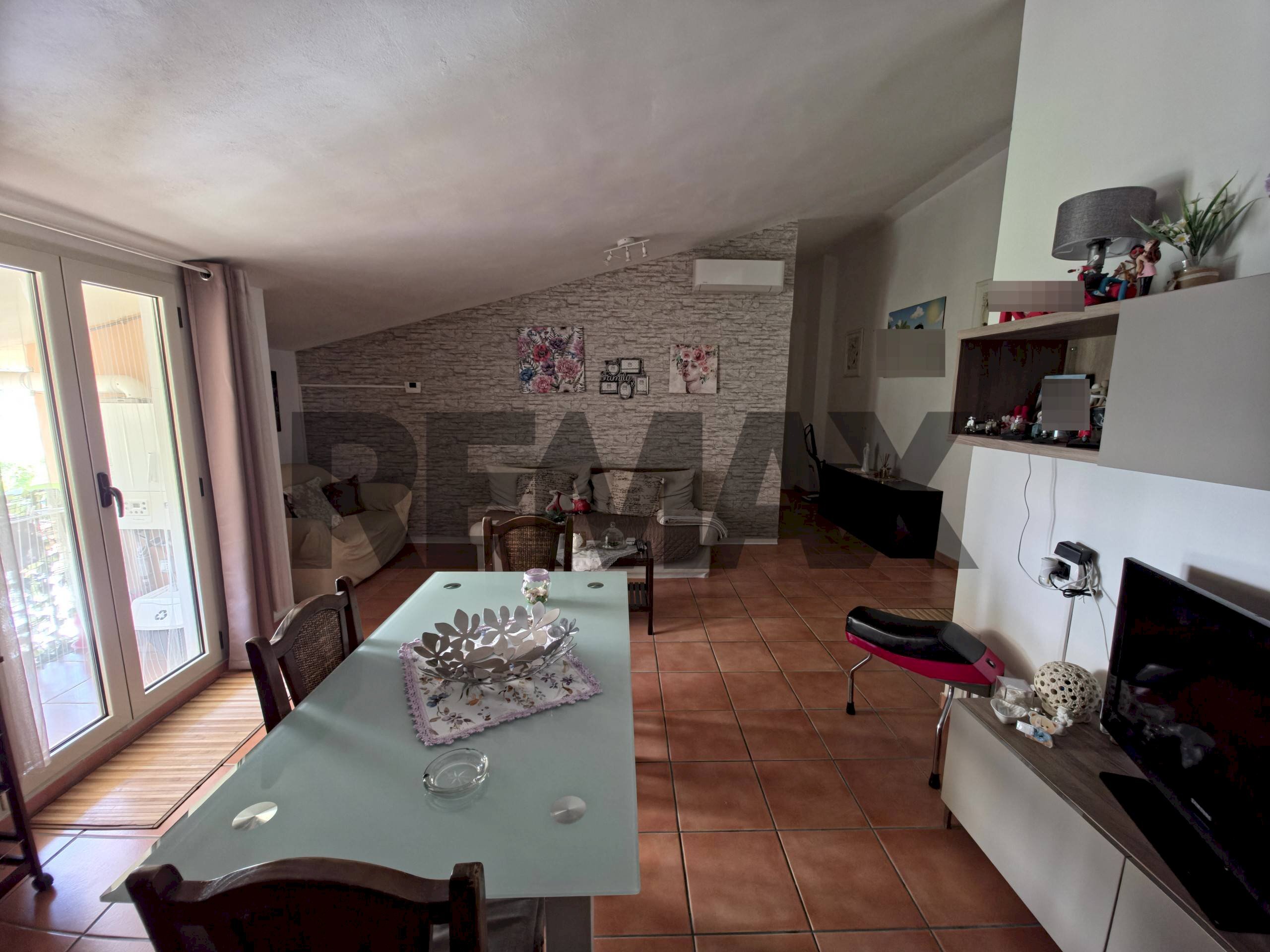 Sala da pranzo - Attic c/da Facicchio
39, San Marco Argentano - photo 3