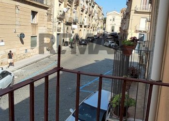 Balcone - Appartamento VIA PORTA DEL VENTO
 
66, Caltagirone - foto 2