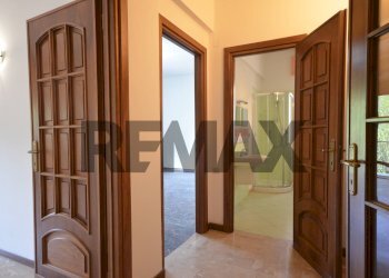 Hall / corridoio - Quadrilocale Piazza della Vittoria
 
24, Cairo Montenotte - foto 12