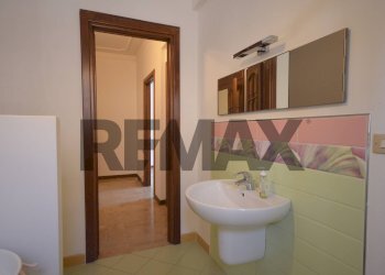 Bagno - Quadrilocale Piazza della Vittoria
 
24, Cairo Montenotte - foto 29