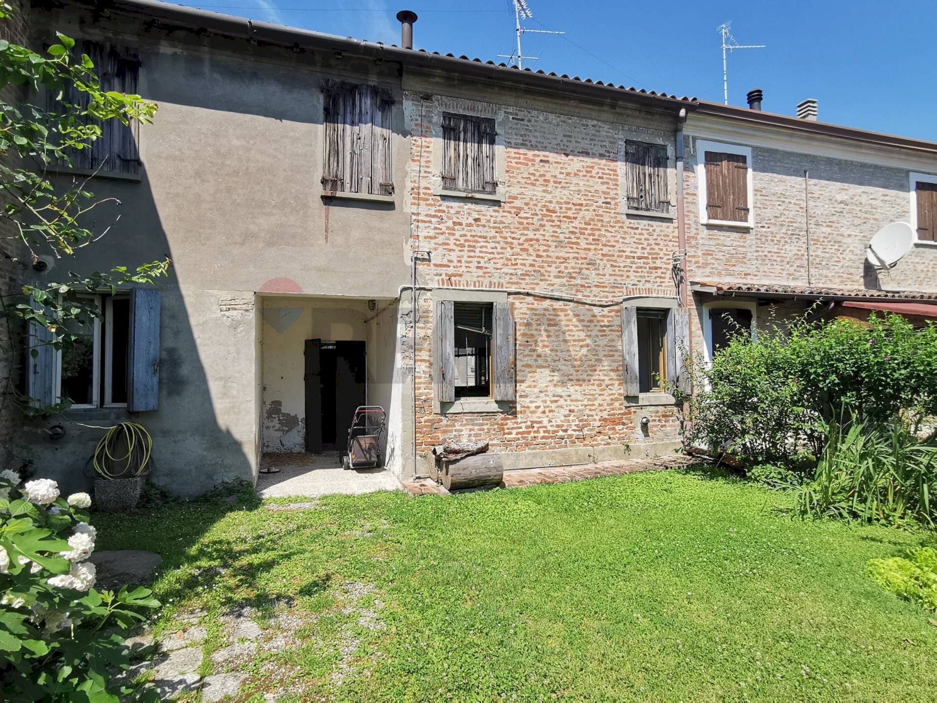 Casa all\'aperto - Villa a Schiera Via Ercole Sarti
 
69, Ficarolo - foto 1