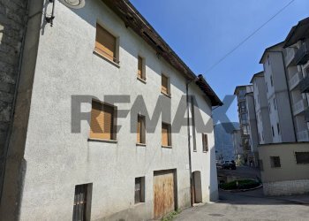 Edificio all\'aperto - Bilocale Via Cesure
 
4, Lamon - foto 1