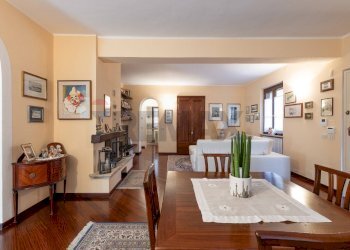 Sala da pranzo - Villa Strada della Madonnetta
 
74, Ancona - foto 17