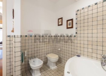 Bagno - Villa Strada della Madonnetta
 
74, Ancona - foto 20