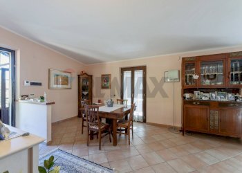 Sala da pranzo - Villa Strada della Madonnetta
 
74, Ancona - foto 2