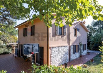 Casa all\'aperto - Villa Strada della Madonnetta
 
74, Ancona - foto 24