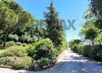 Giardino - Villa Strada della Madonnetta
 
74, Ancona - foto 34