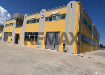 Edificio all\'aperto - Ufficio Via del Consorzio
10/C, Falconara Marittima - foto 2