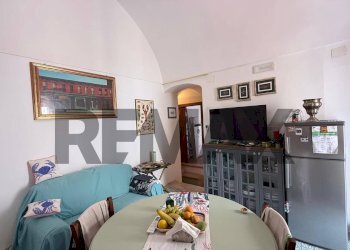 Sala da pranzo - Casa indipendente Via Fontana
 
71, Vieste - foto 5