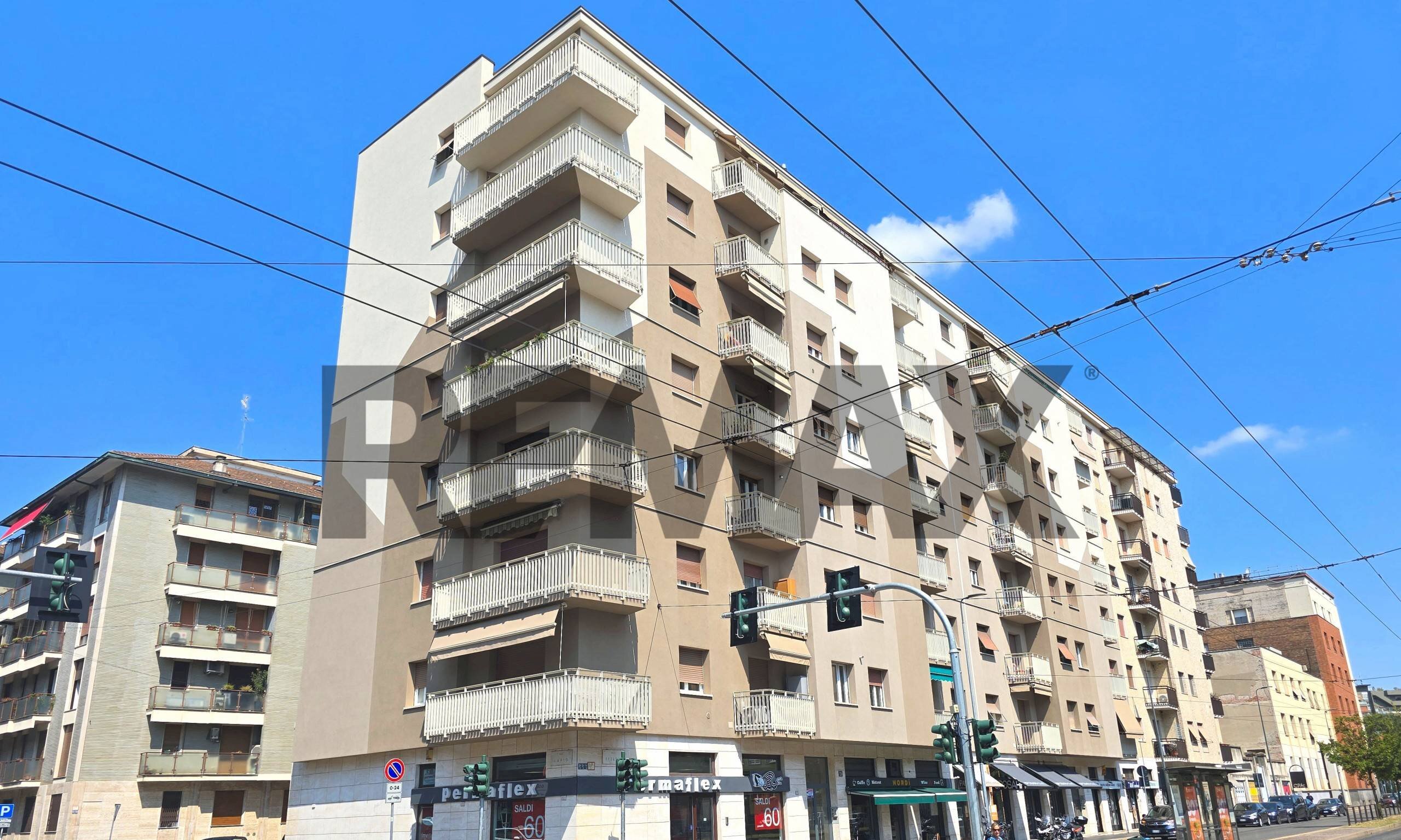 Edificio all\'aperto - Bilocale Viale Stelvio
 
20, Milano - foto 1